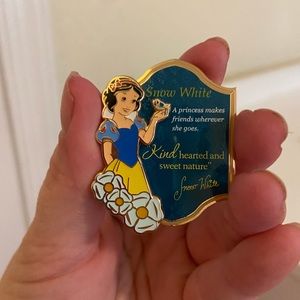 Snow white Happiest place on earth pin